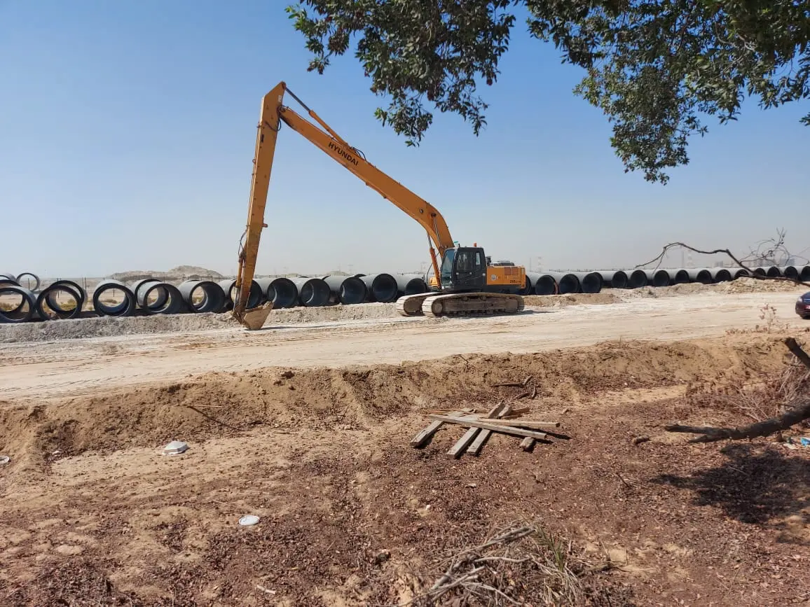 Long Boom Chain Excavator HYUNDAI 210