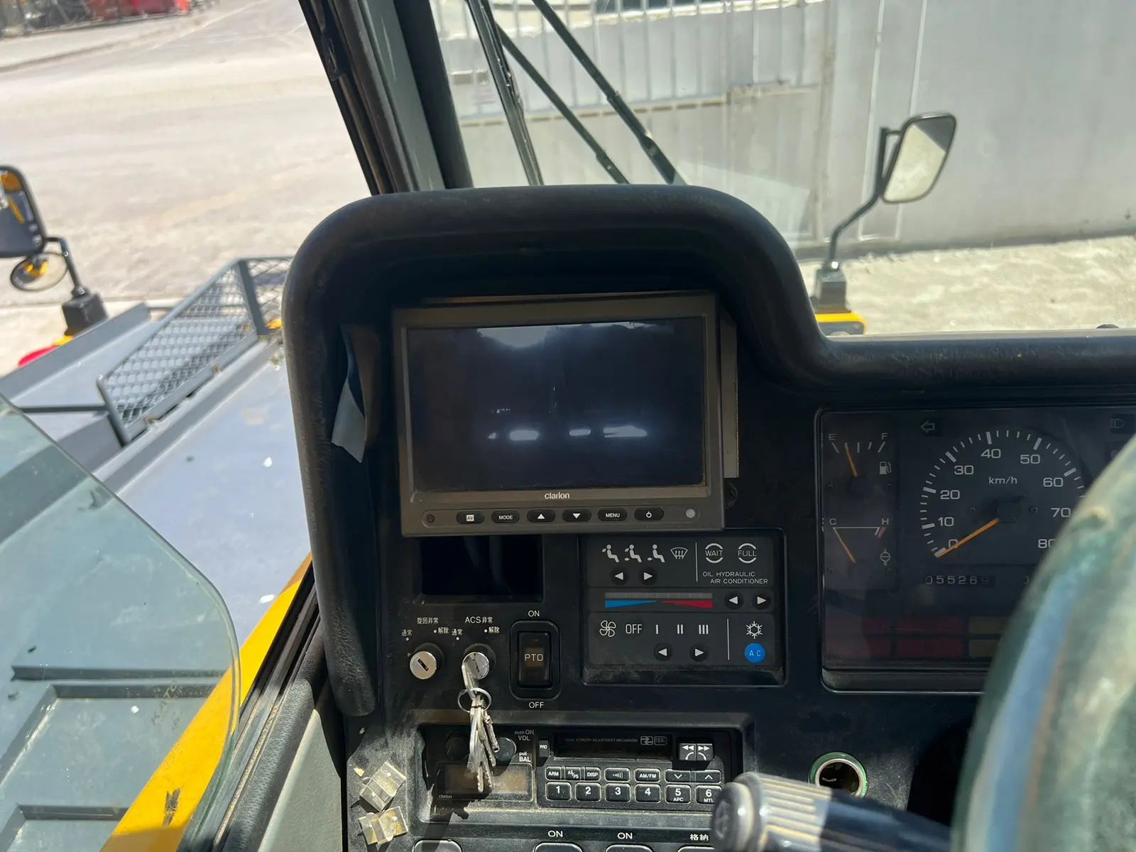 Kato crane 50 tons 2002 Japanese Import for Sale - 7