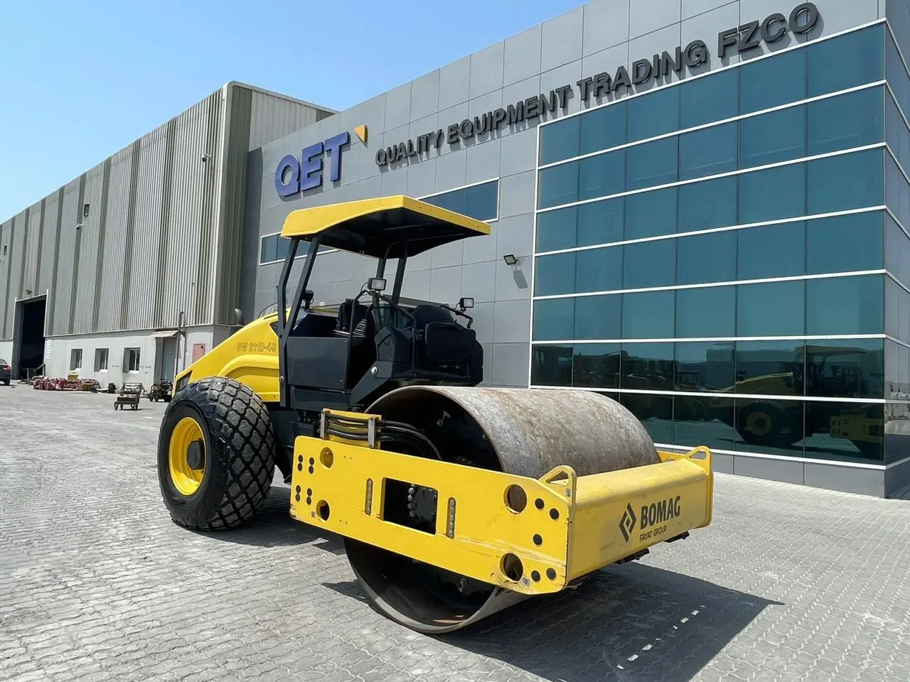 BOMAG BW211D-40 - 10TONS SINGLE DRUM ROLLER - 6