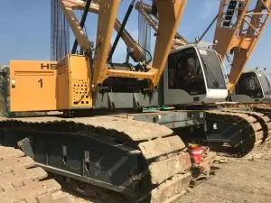Liebherr HS 895 HD (200 TON) CRAWLER CRANE RENT