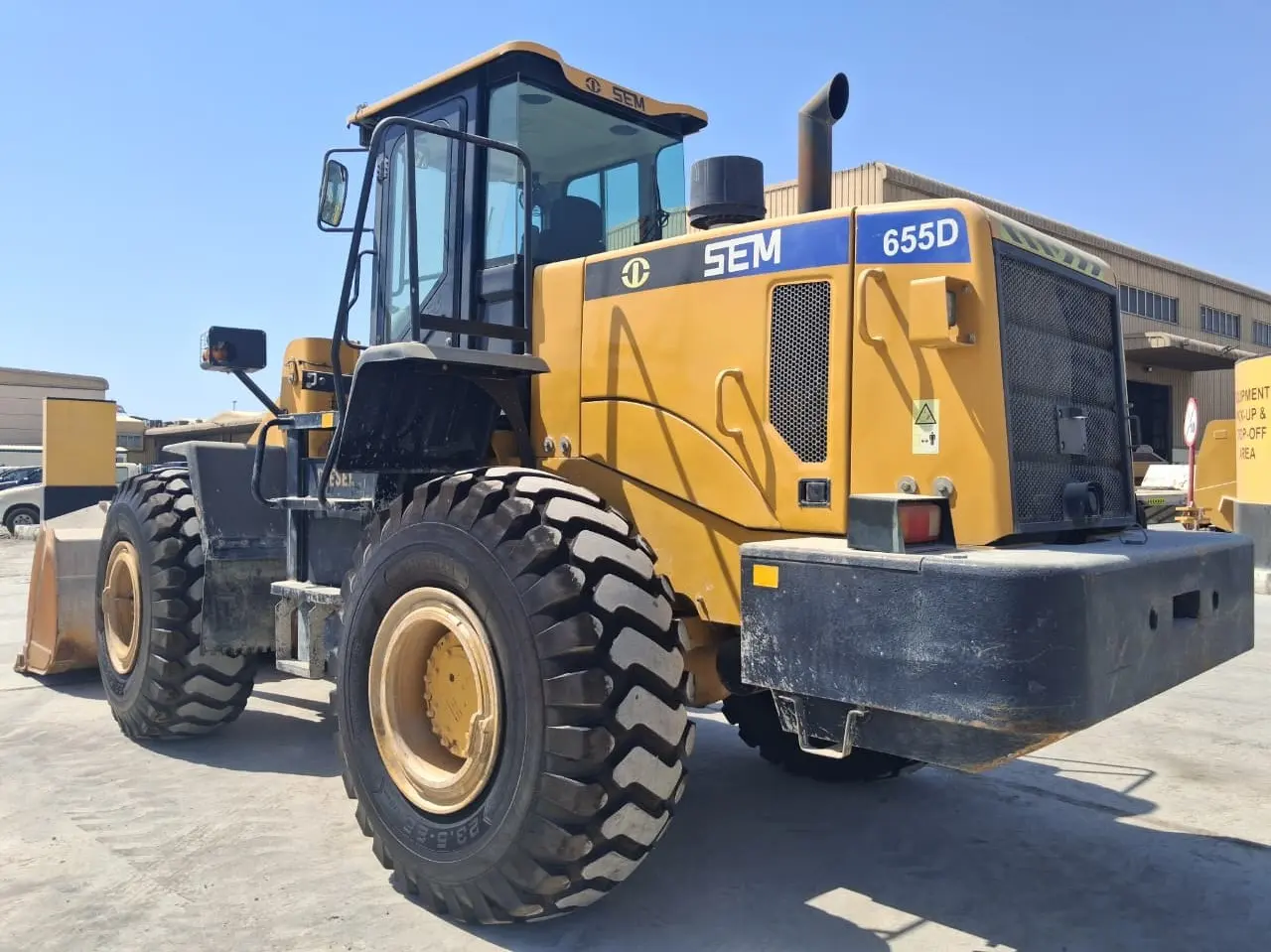 SEM Wheel Loader - 3