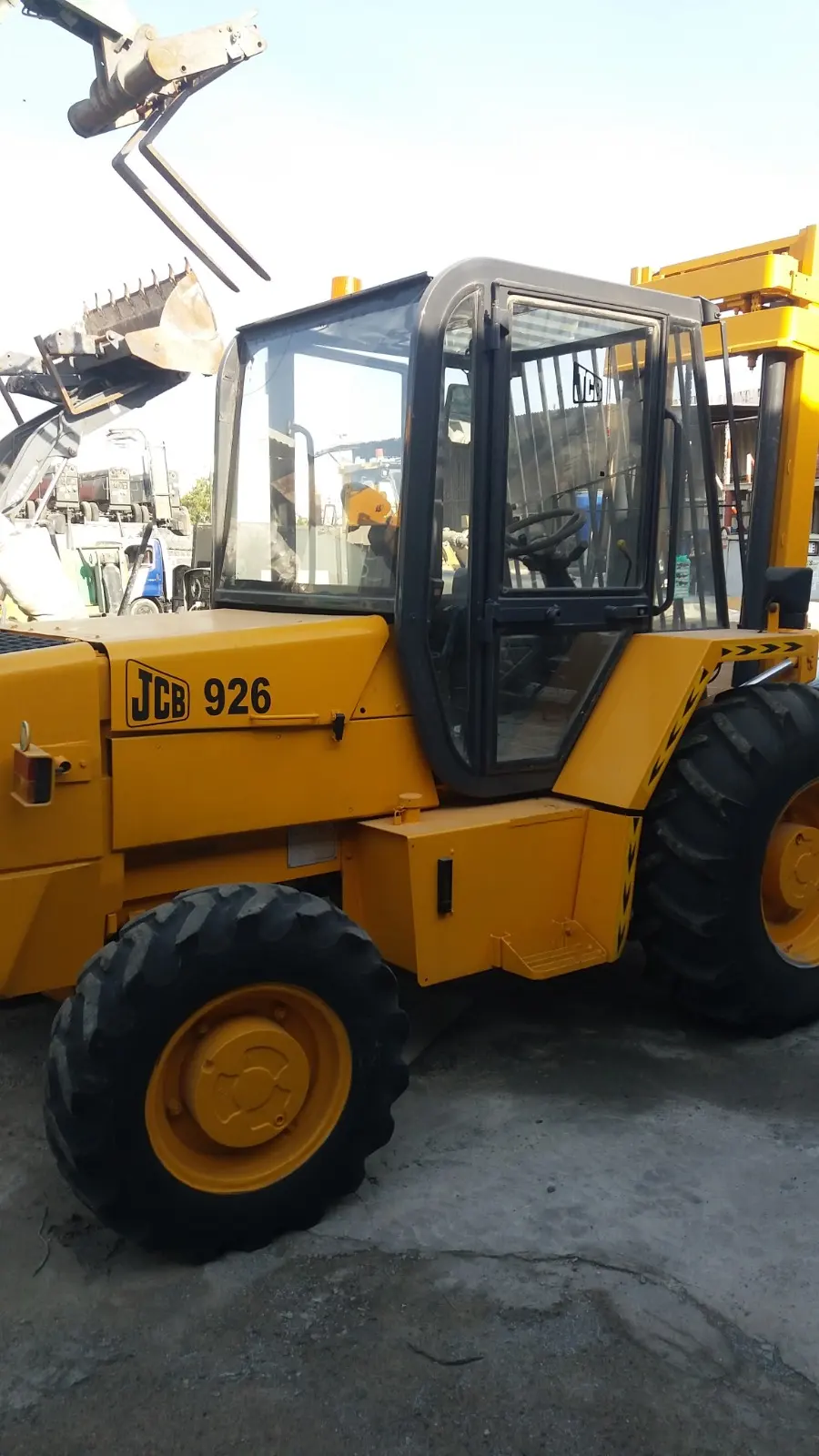 JCB 926 4X4 FORKLIFT AVAILABLE ON RENT - 2