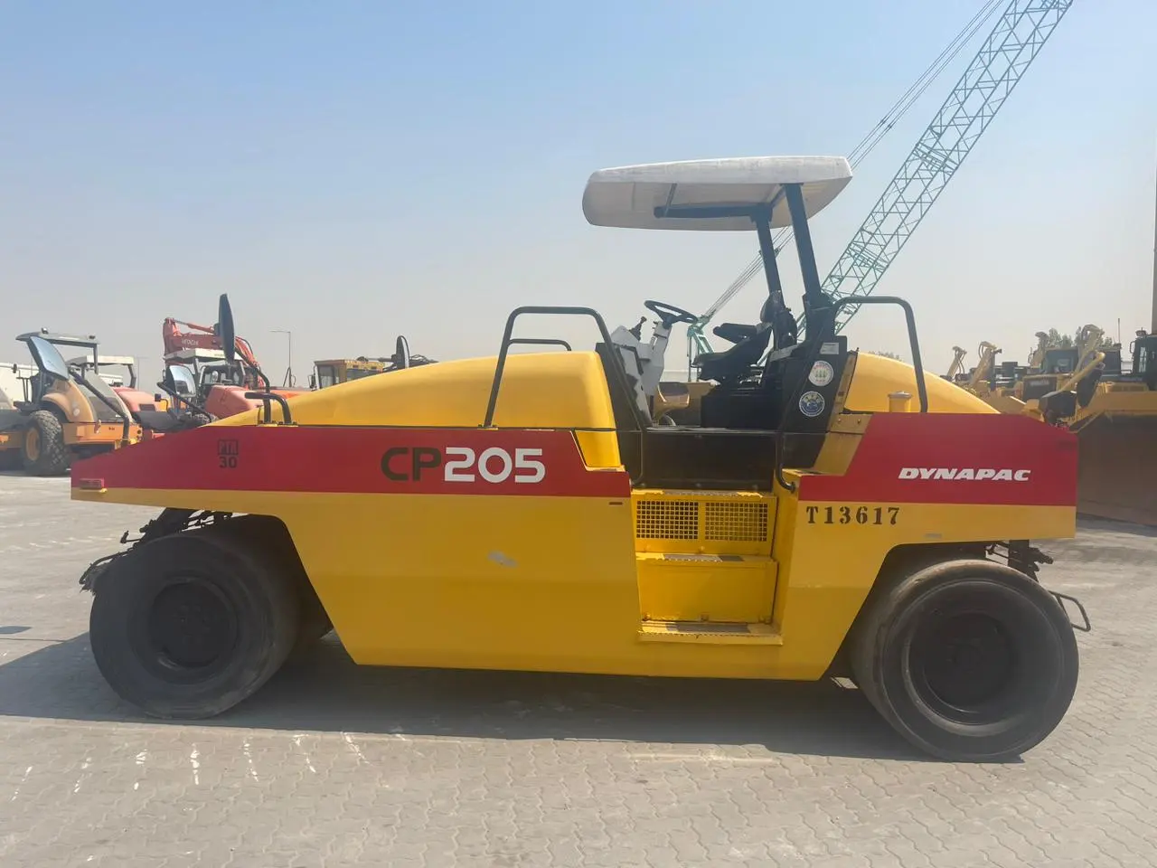 DYNAPAC CP-205 - 10TONS PNEUMATIC ROLLER 2001 - 7