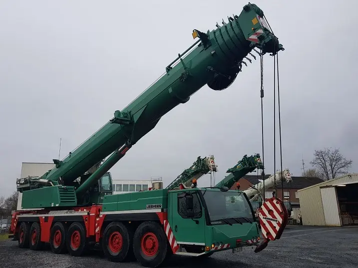 LIEBHERR LTM 1250-6.1 250 ton Mobile crane