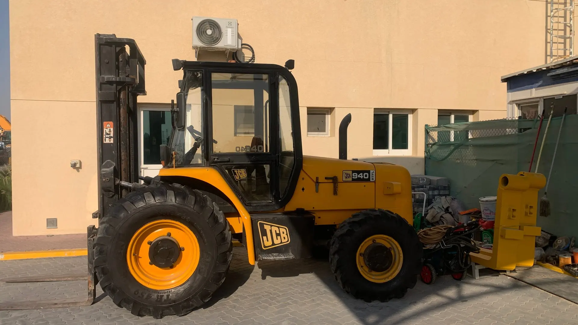 For sale jcb forklift 940 rft 4 ton model 2008 in