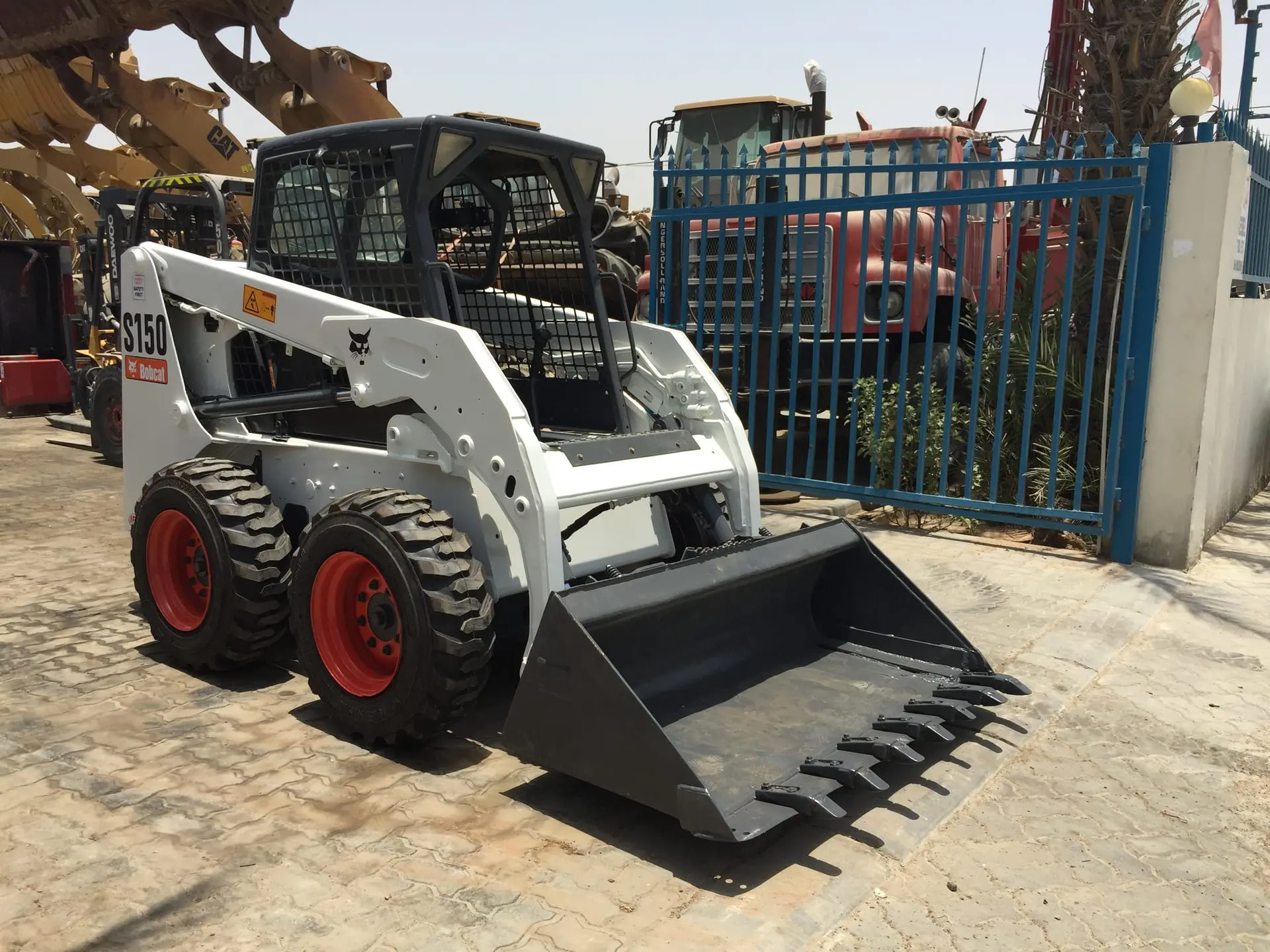 ALL KINDS OF BOBCAT ON RENT - 2