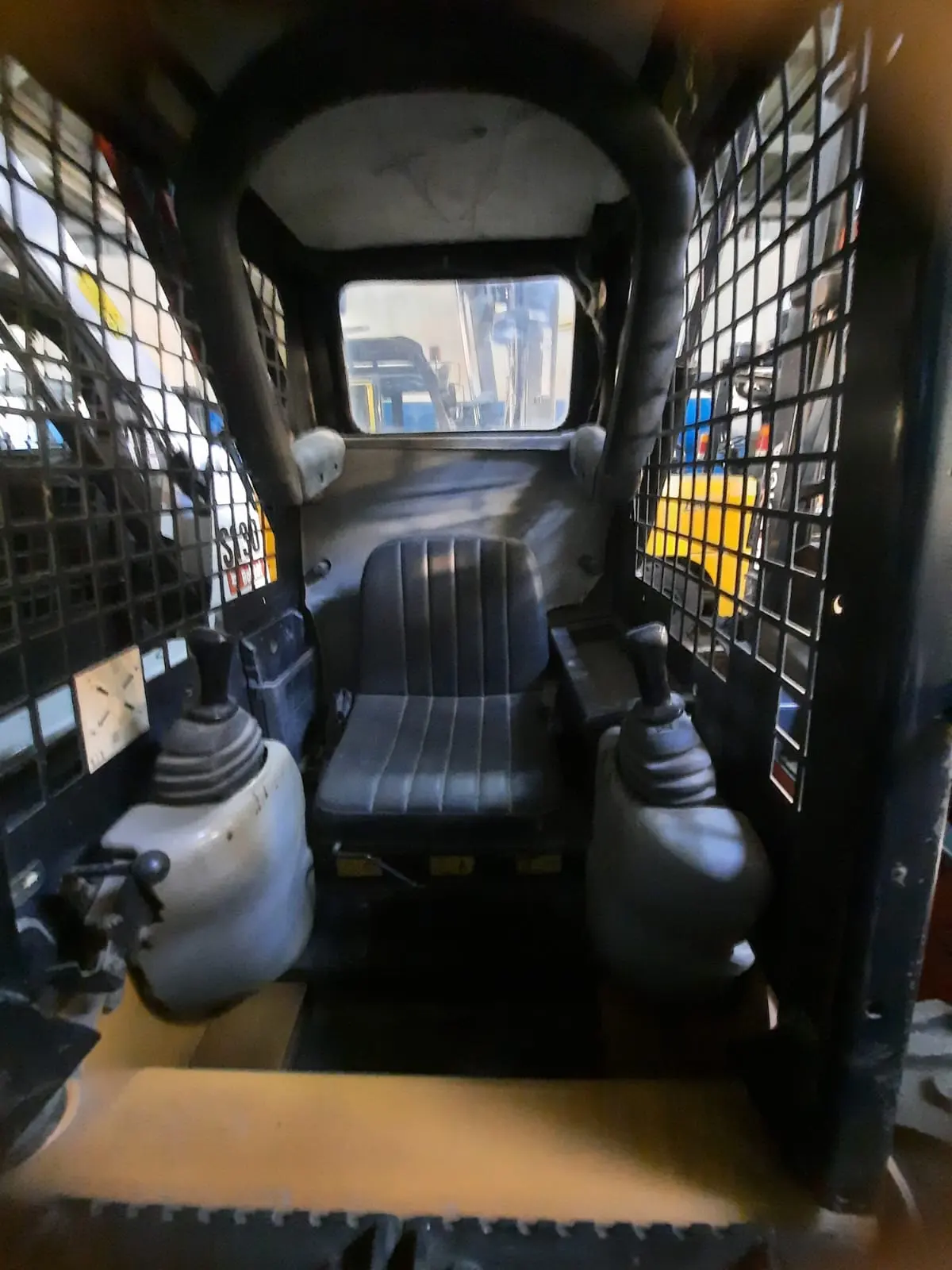 Bobcat S130 2006 - 4