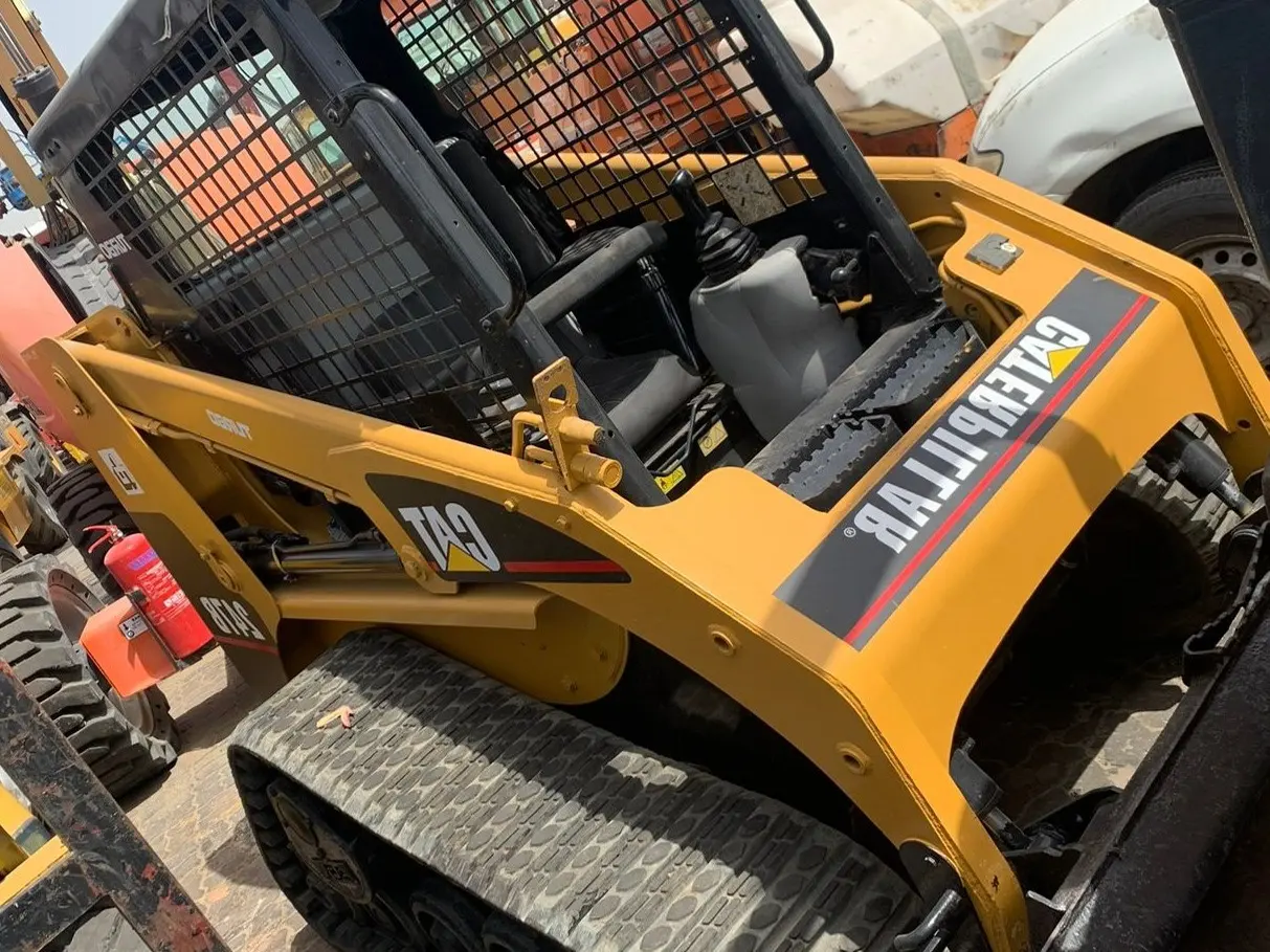 CAT Chain Skid Steer Bobcat   - 2