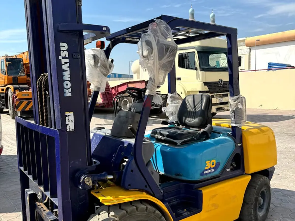 Komatsu Forklift 3 Ton - 2