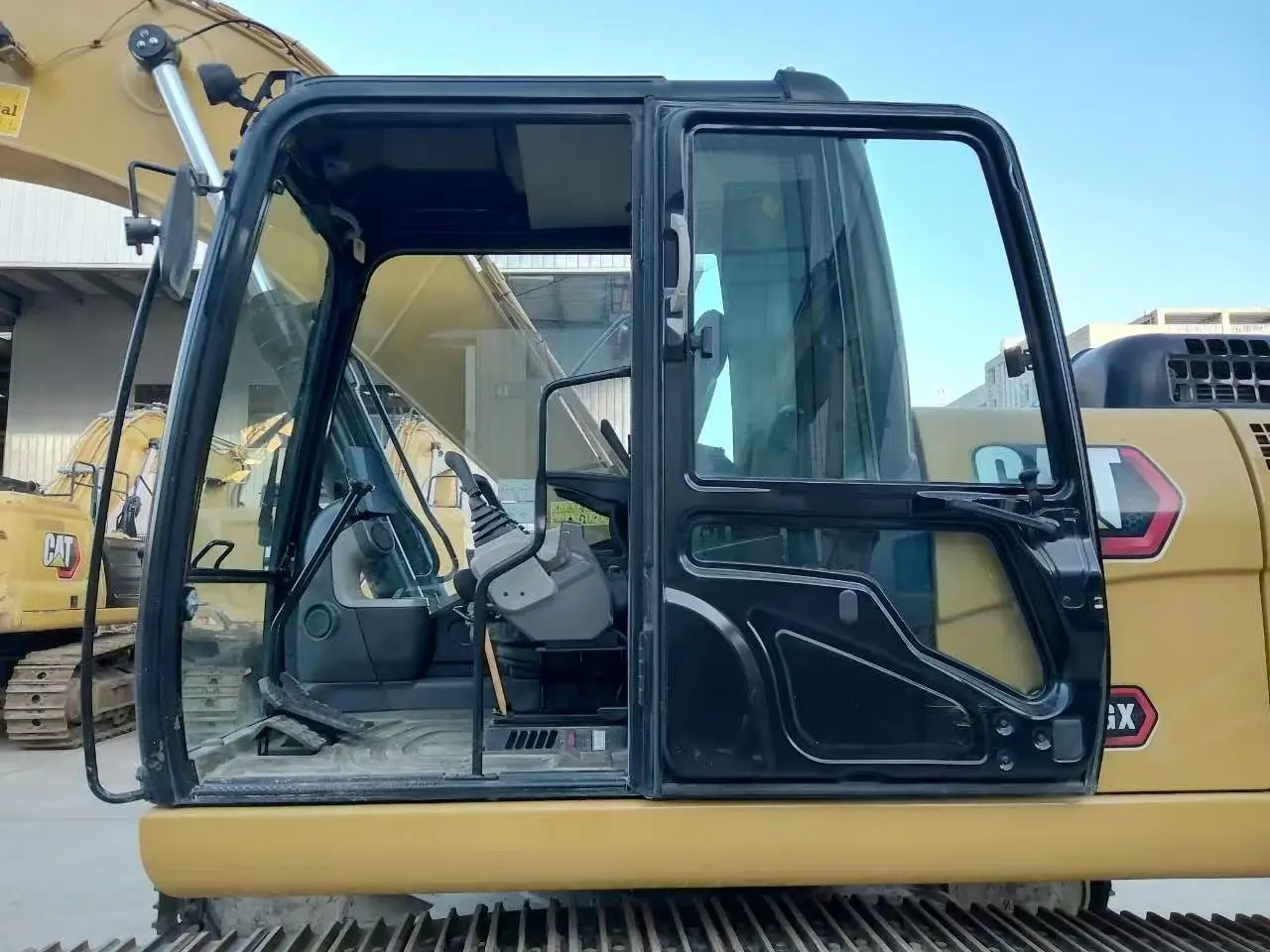 Cat320GX - 5