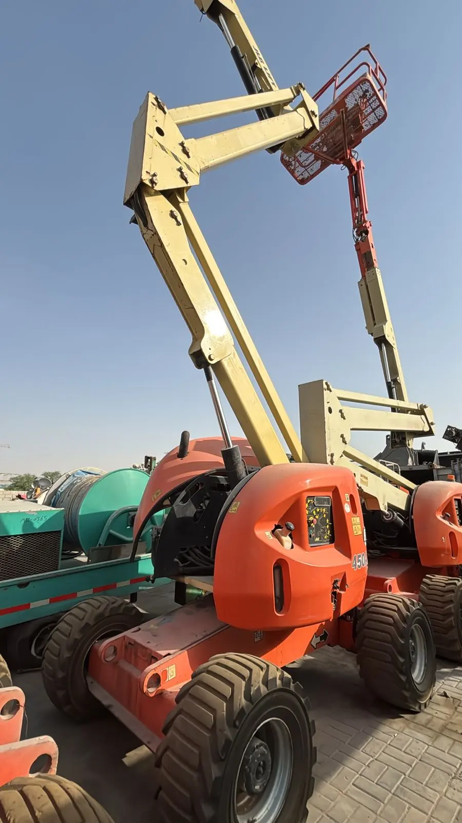 Boom Lift Available For Rent