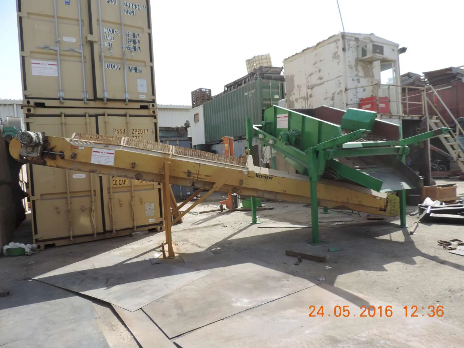 Powerscreen 2 deck vibrating - 2