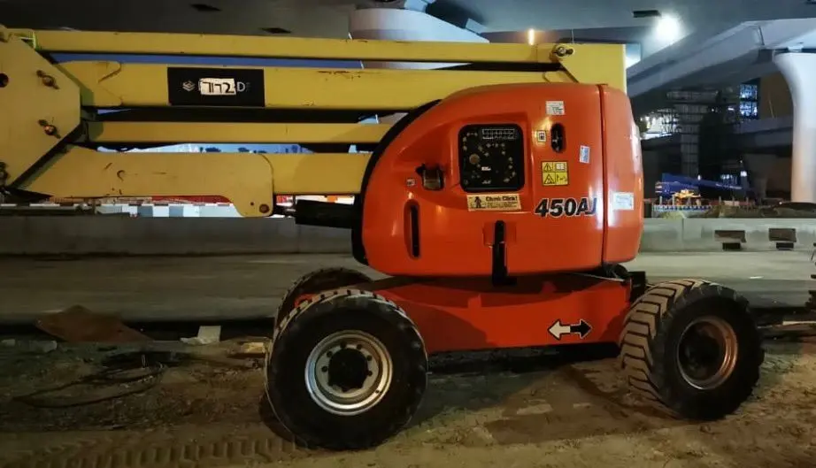 Manlift JLG 450AJ 45 ft / 13.72 m