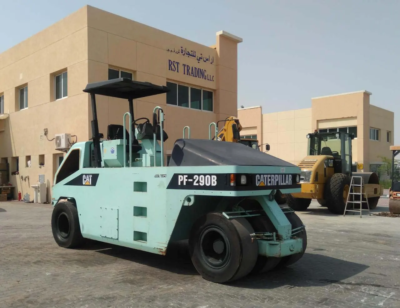 USED CATERPILLAR PF250B ROAD ROLLER