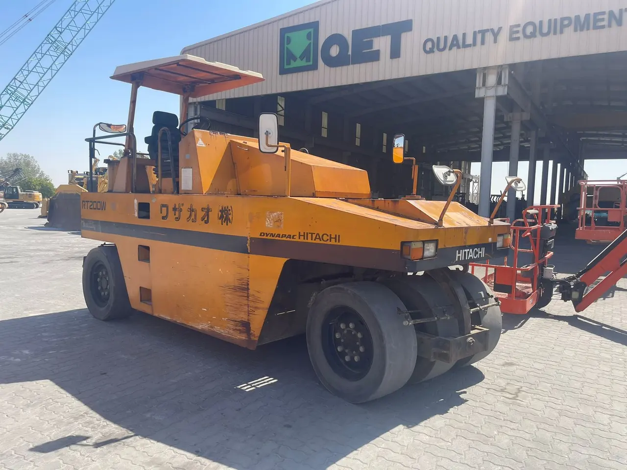 DYNAPAC RT200W - 15TONS PNEUMATIC ROLLER6