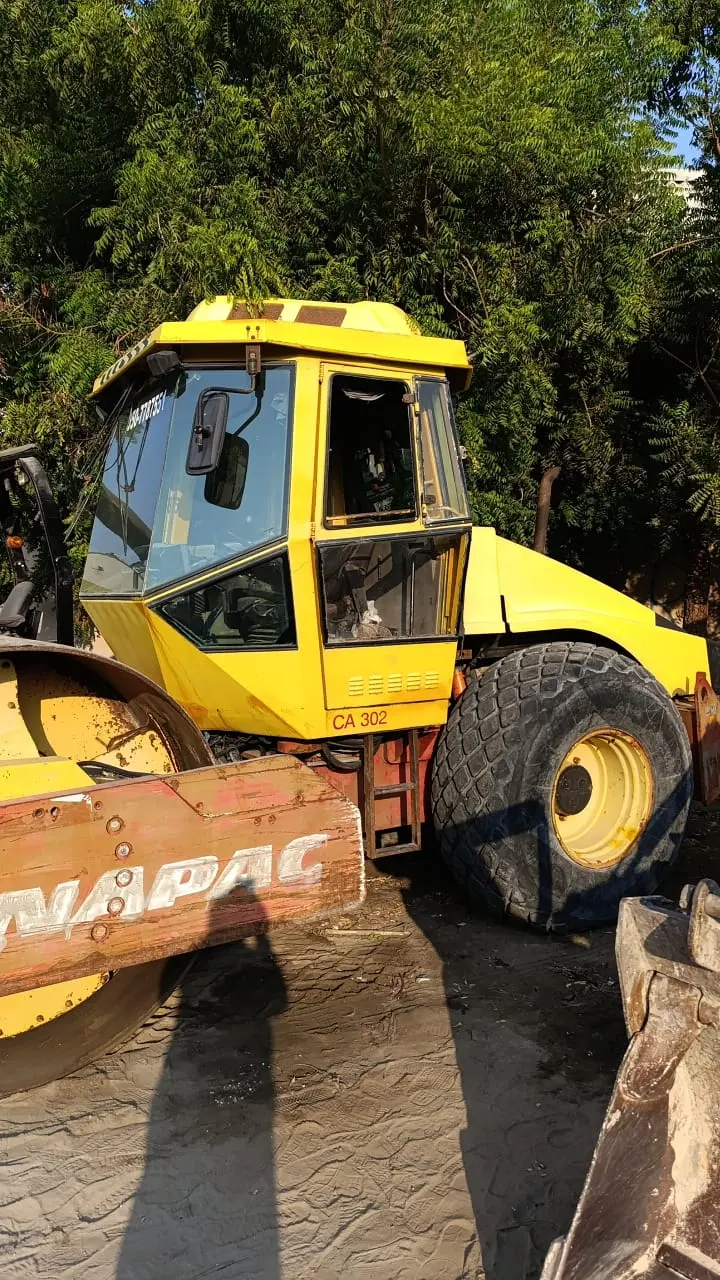 Road roller 10 ton for rent - 4