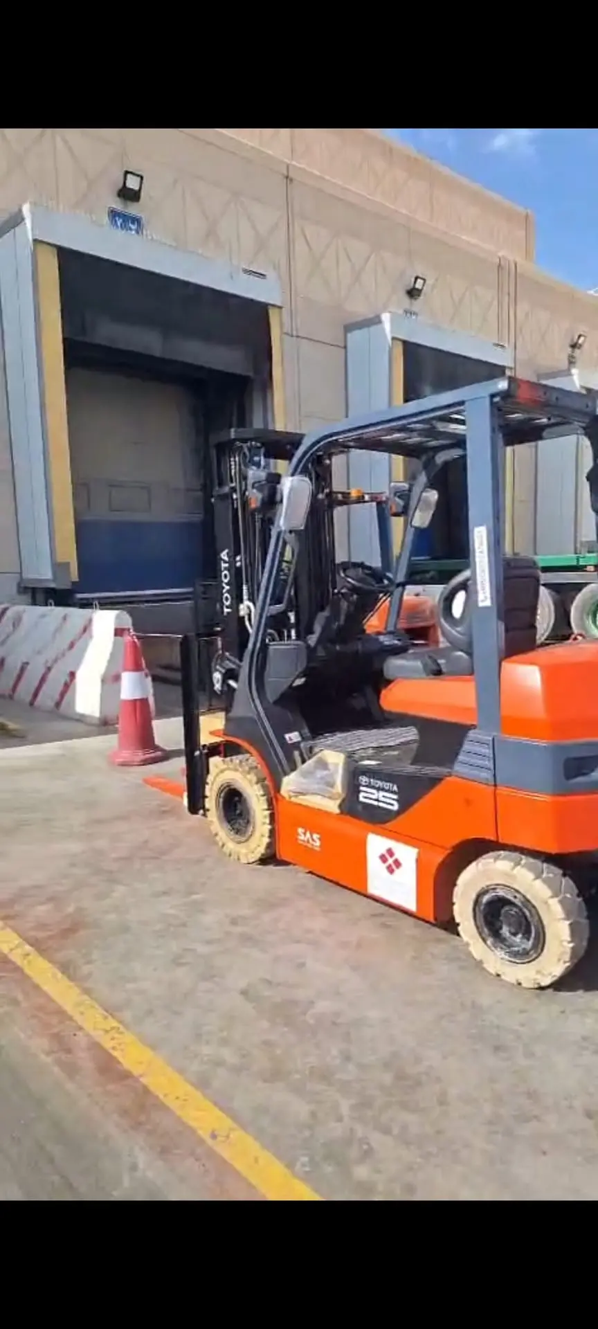 Electric and Diesel Forklift