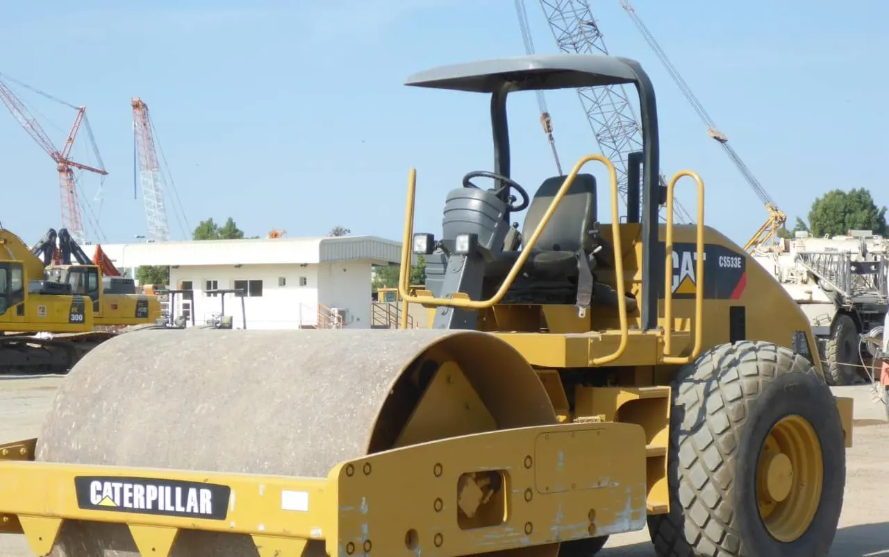 10 Ton CAT Road Roller CS533E - 3