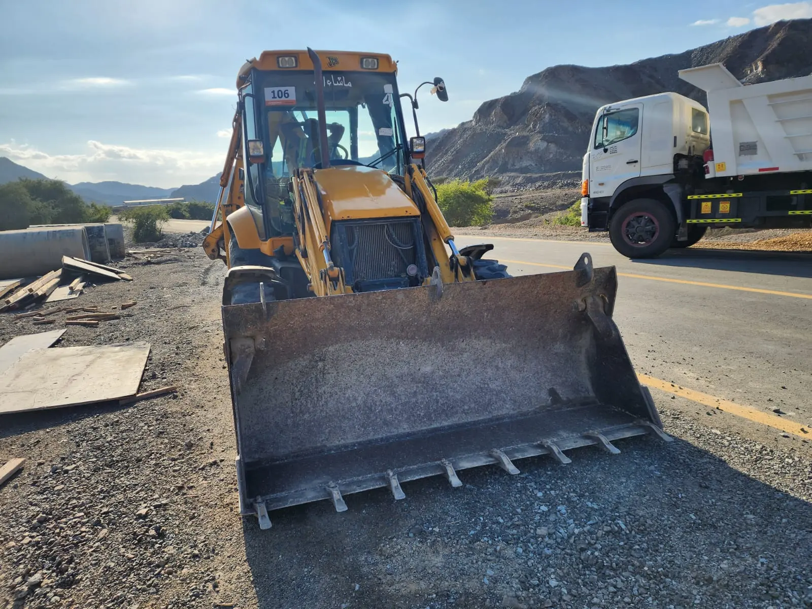 Backheo Laoder JCB 3CX on rental - 3