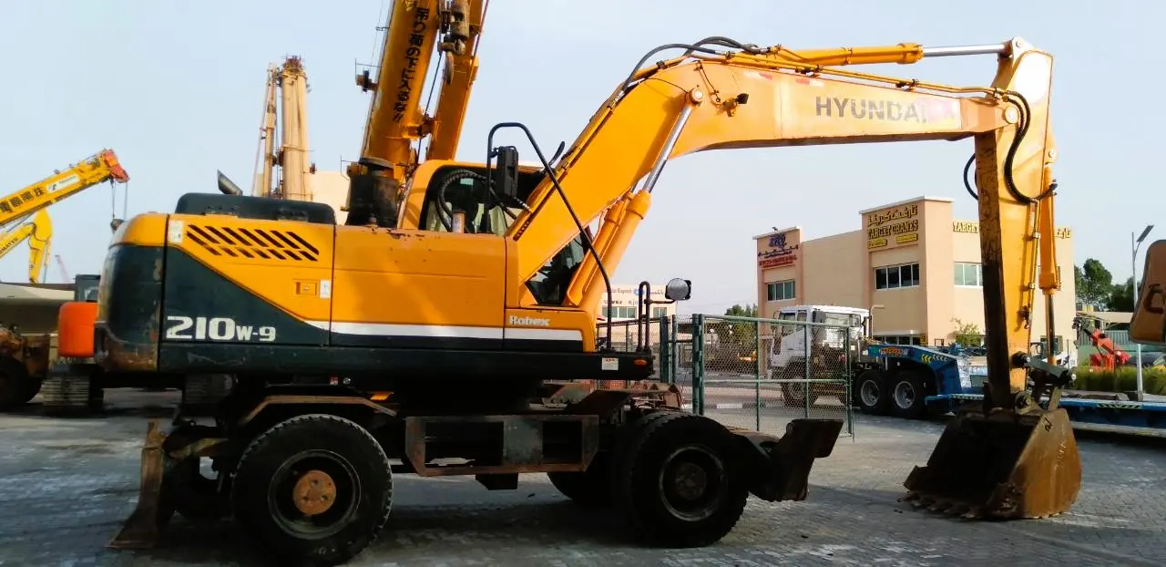 USED HYUNDAI 210W-9 WHEEL EXCAVATOR