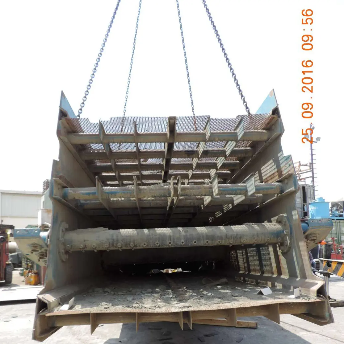 Vibrating screen svedala 3-deck