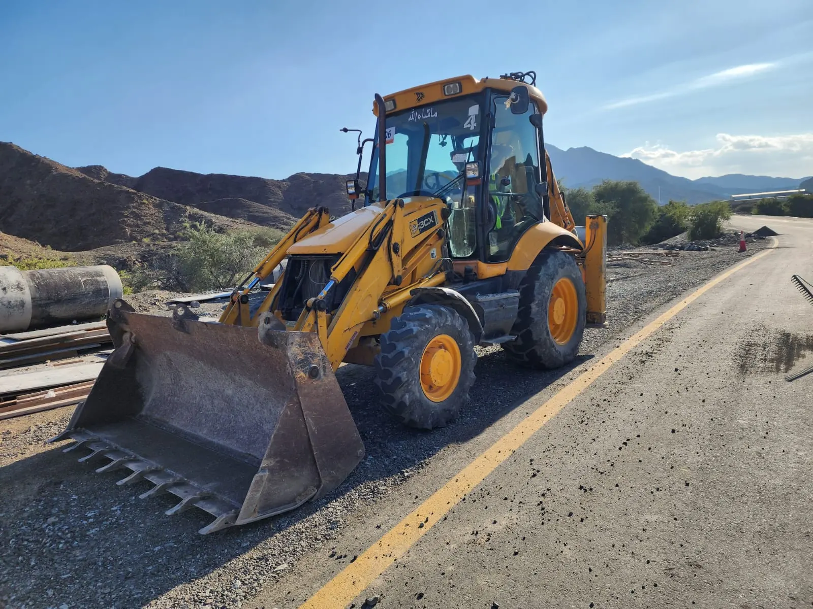 Backheo Laoder JCB 3CX on rental - 2