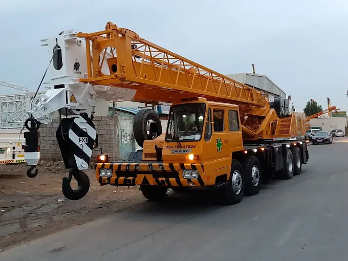 Mobile Crane 25 Ton, 50 Ton TADANO