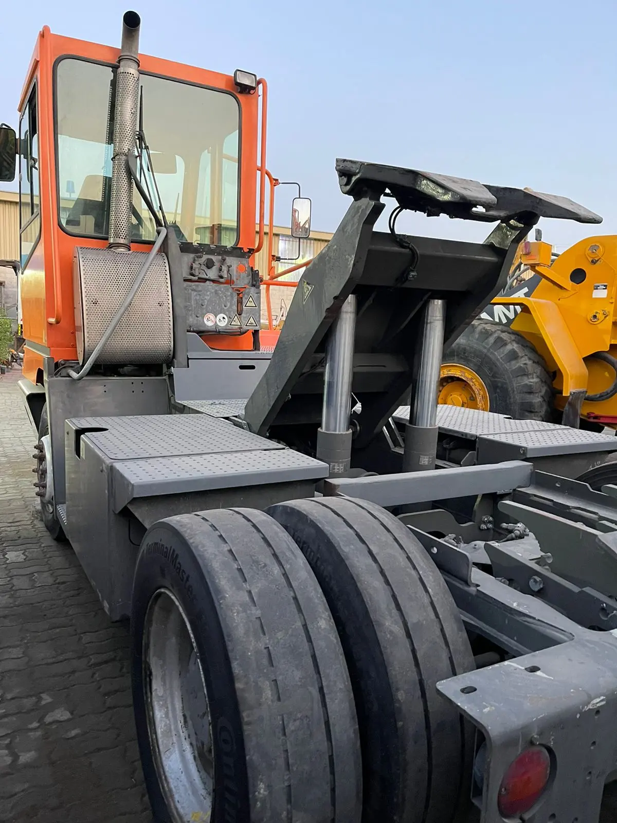 Tractor Tarberg YT222 2013 - 3