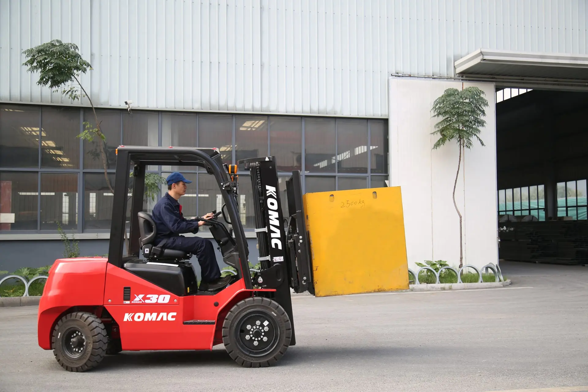 KOMAC FORKLIFT - 3