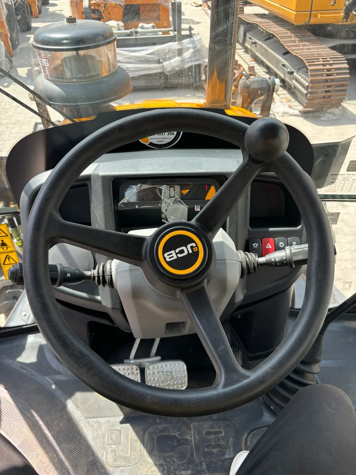 Test-Backboe Loader 3Dx Available For Rent - 5