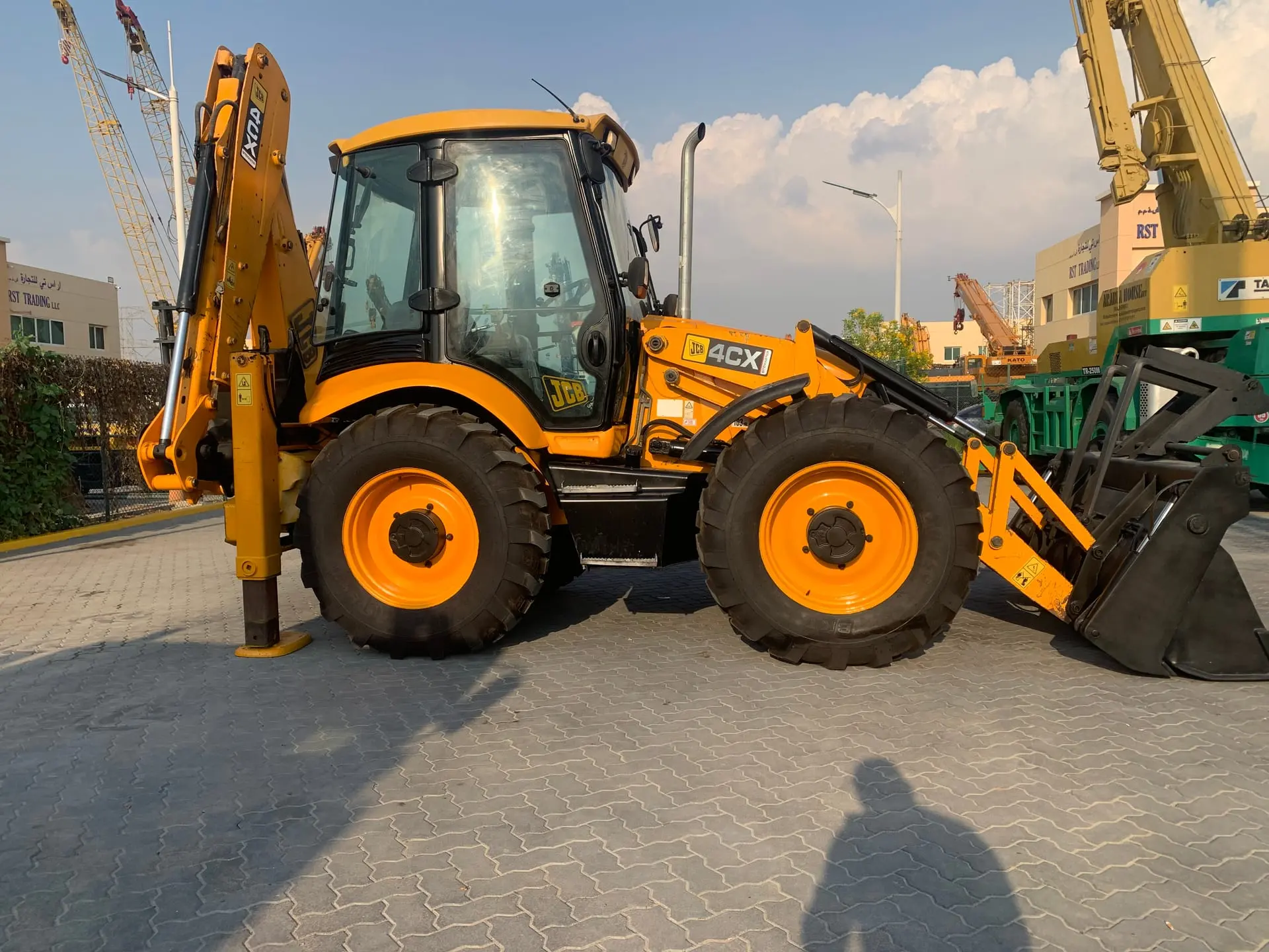 For sale jcb 4cx model 2009 in good condition - 2