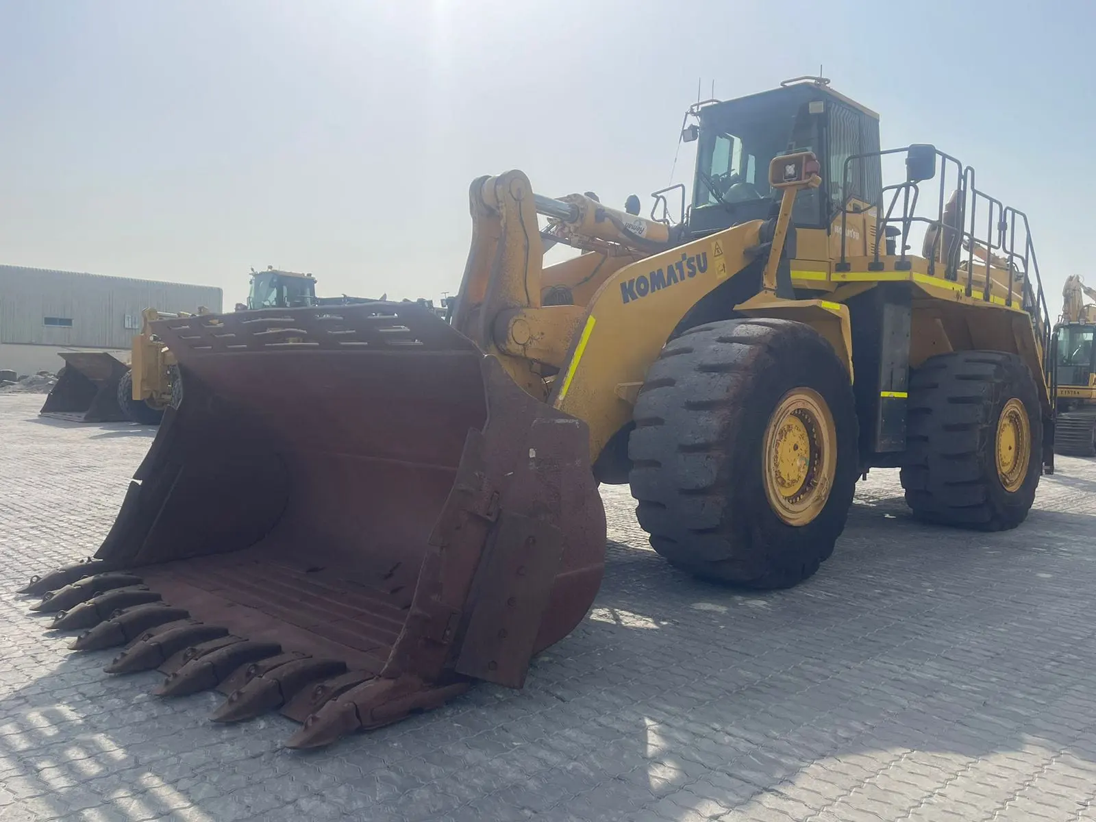 KOMATSU WA600-6 – 60TONS WHEEL LOADER - 4