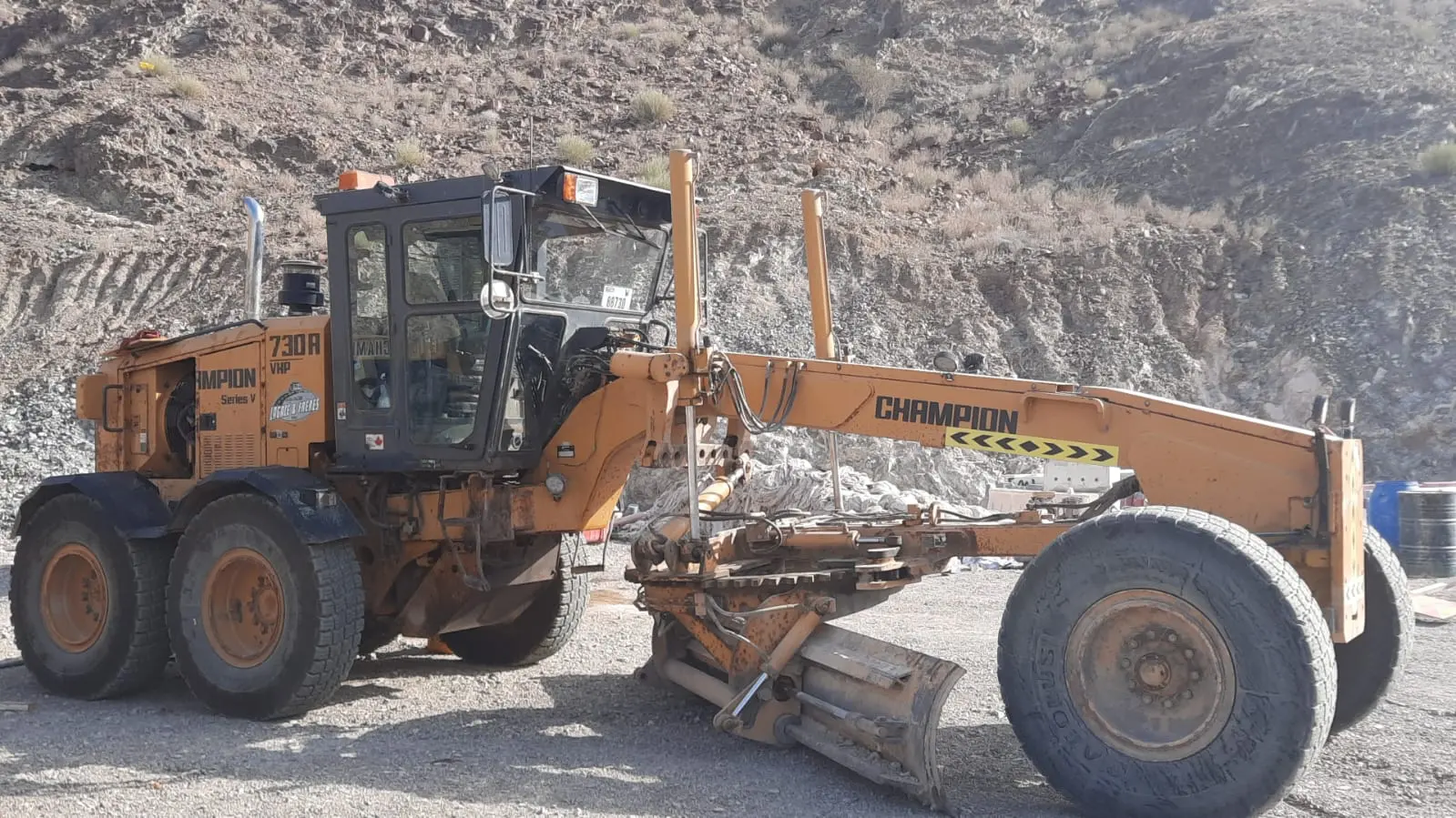 Grader 740, 740A, 750 Available on rental - 4