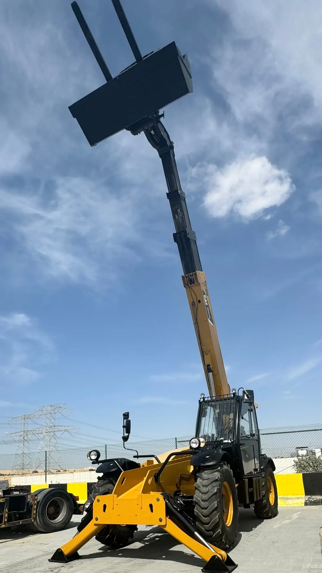 For sale caterpillar TH417c GC model2016 in good c - 2