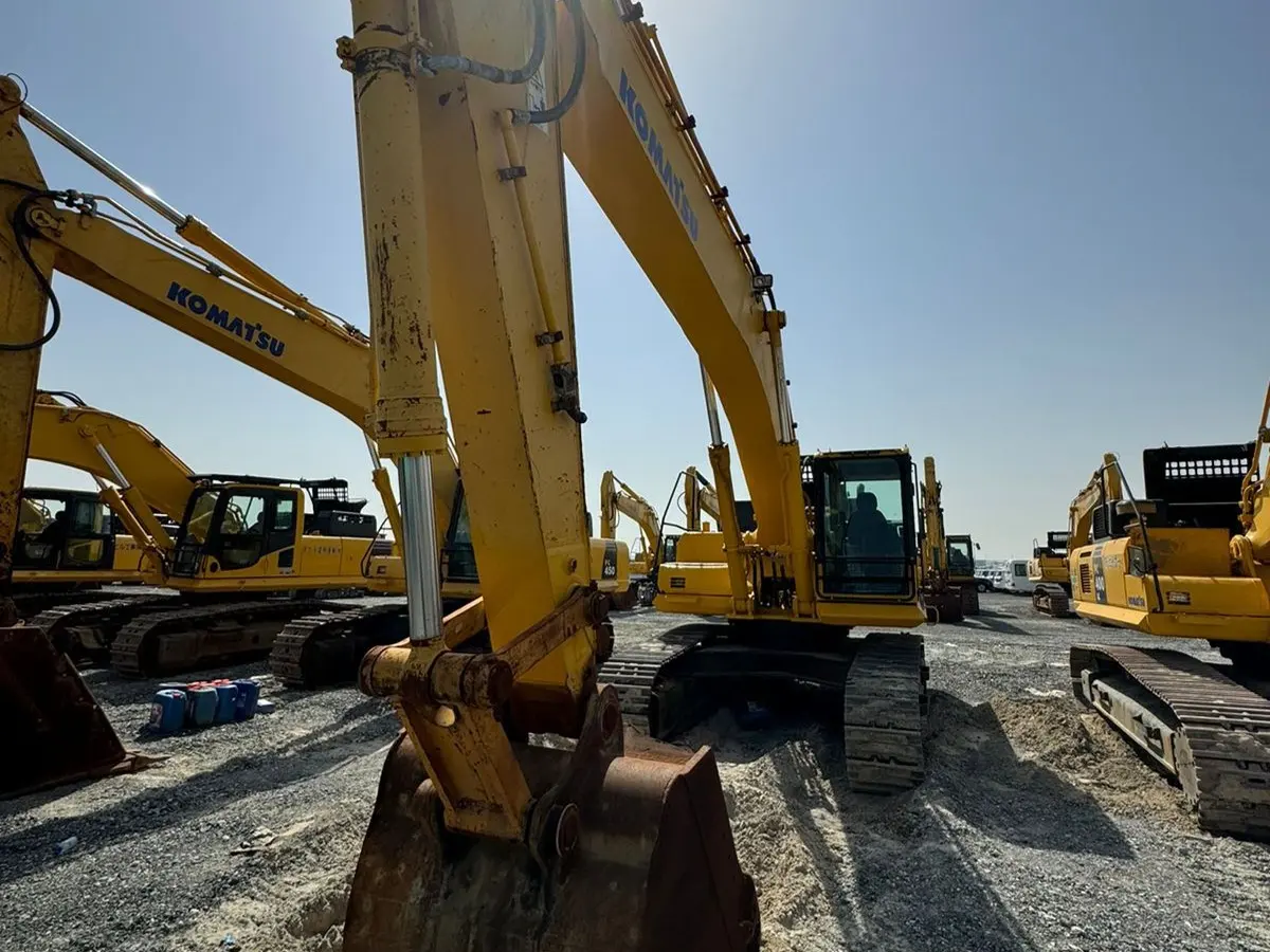Komatsu PC 450 Excavator - 4