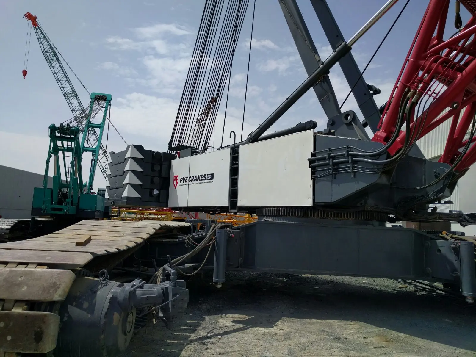 Demag (500 TON) Crawler Crane available on rent - 2