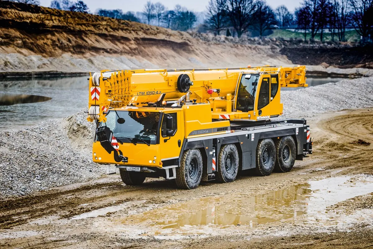 LIEBHERR LTM 1090-4.2 90 Ton Mobile Crane