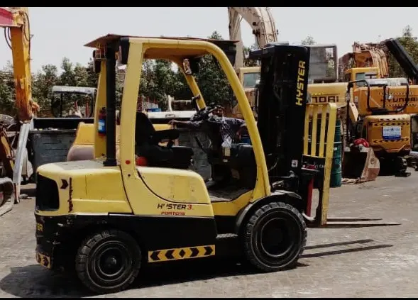 FORKLIFT 3 ton AVAILABLE ON RENTAL