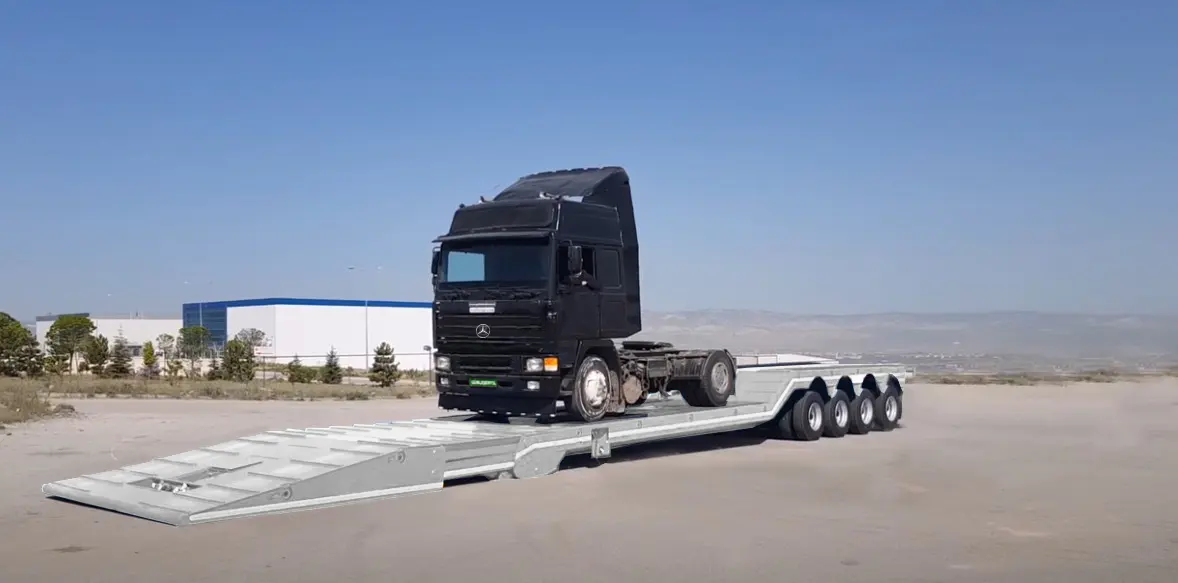Front Loading Hydraulic Lowbed Truck