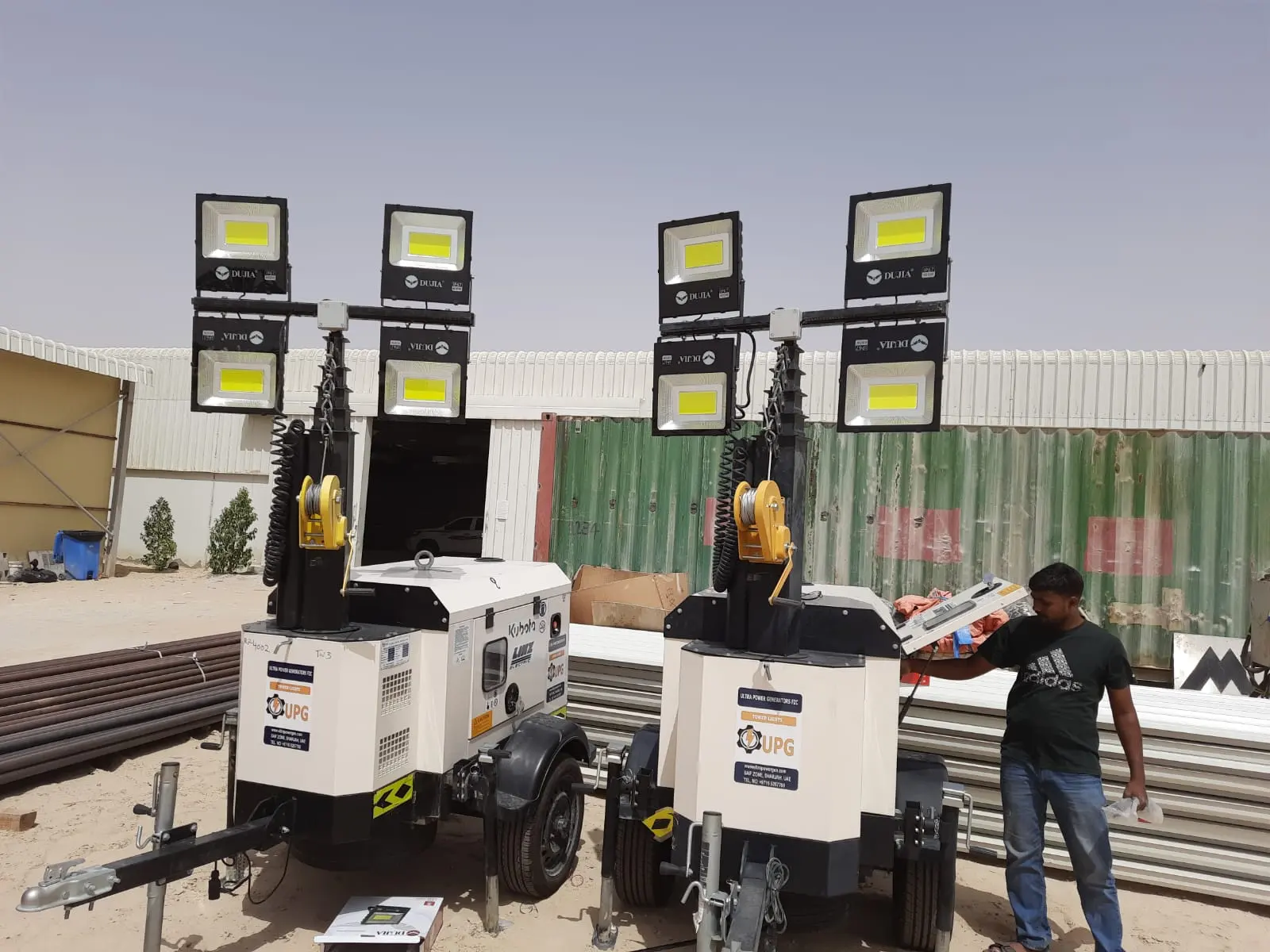 TOWER LIGHTS - POWERED BY DIESEL GENERATORS - 3