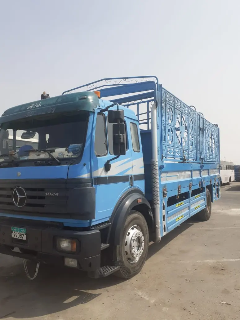 10 TON PICKUP WITH CRANE