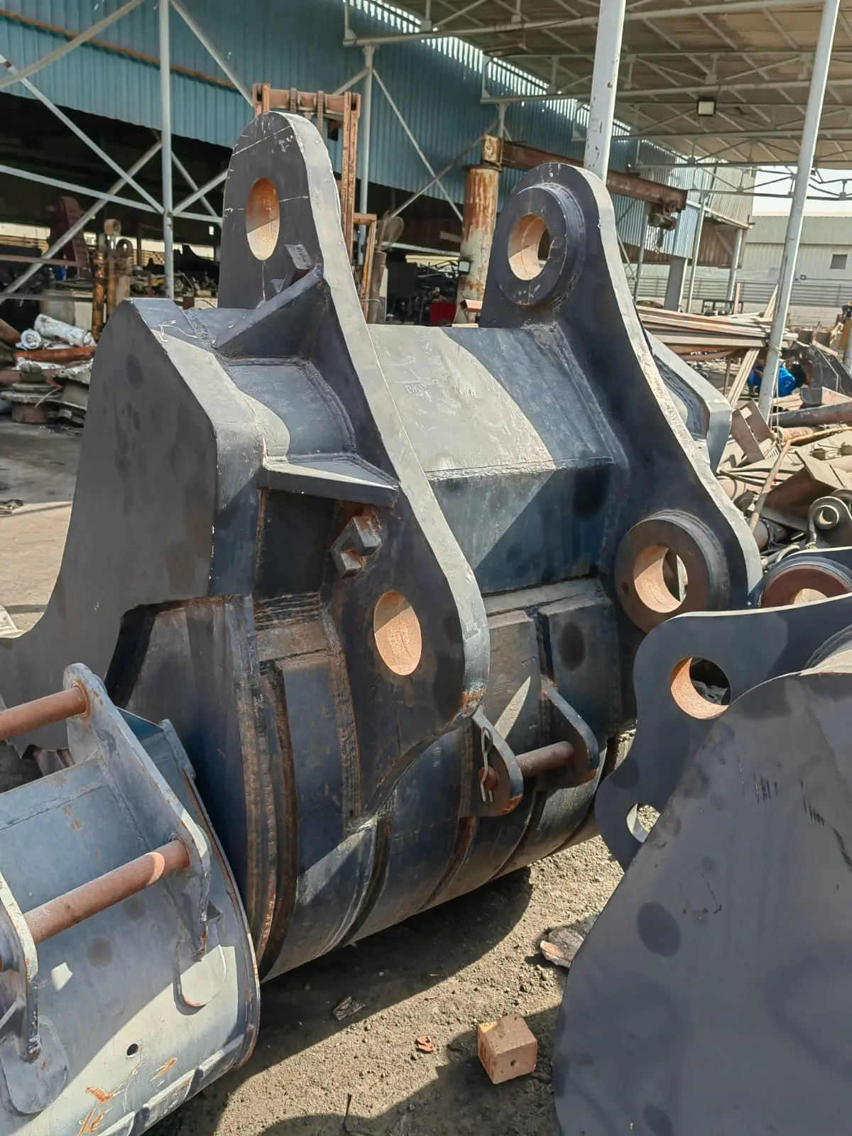 Large Excavator Heavy Duty Marble Rock Bucket - 2