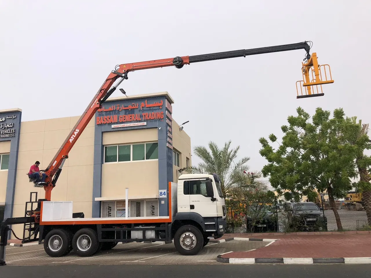 Highup Truck/ Atlas Crane for sale