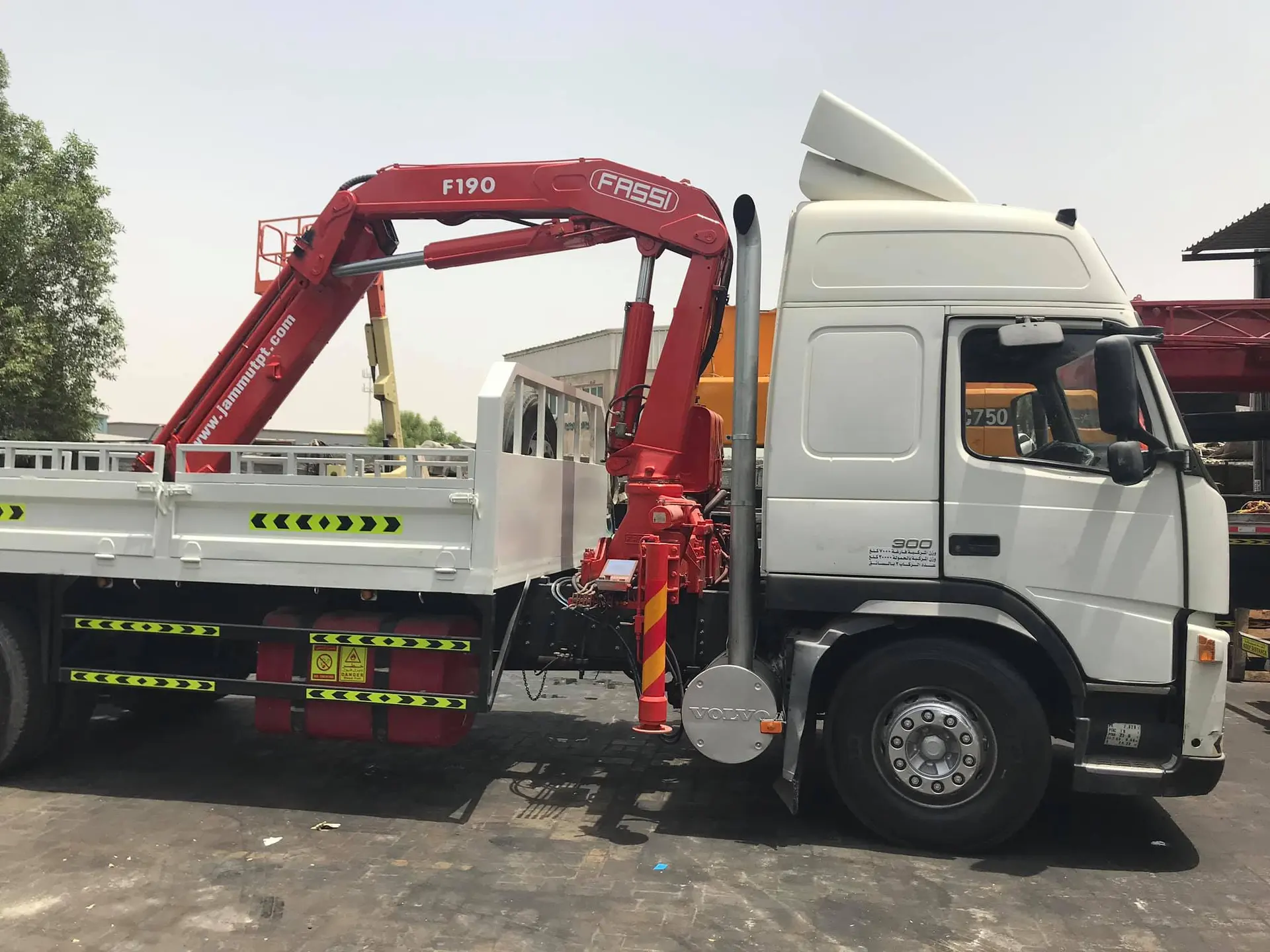 6 TON HIAB TRUCKS ON HIRE