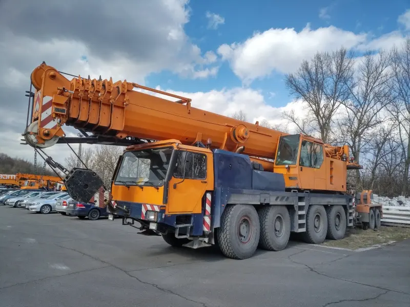 LIEBHERR LTM 1090/2 95 Ton Mobile Crane