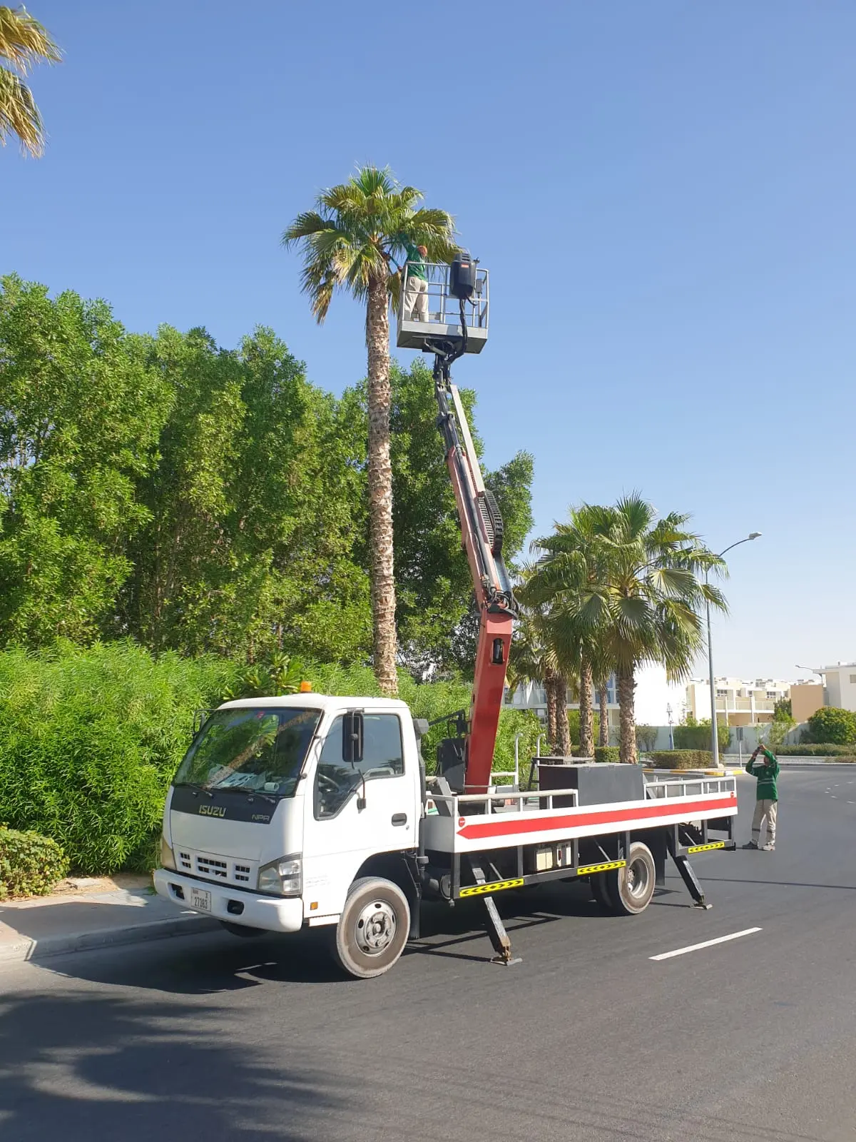 18 METER MANLIFT AVAILABLE ON RENT - 3