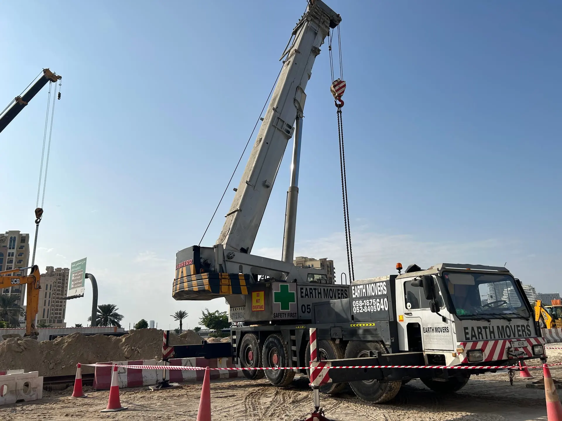 25Ton to 160Ton Mobile Cranes Available on Rental - 2