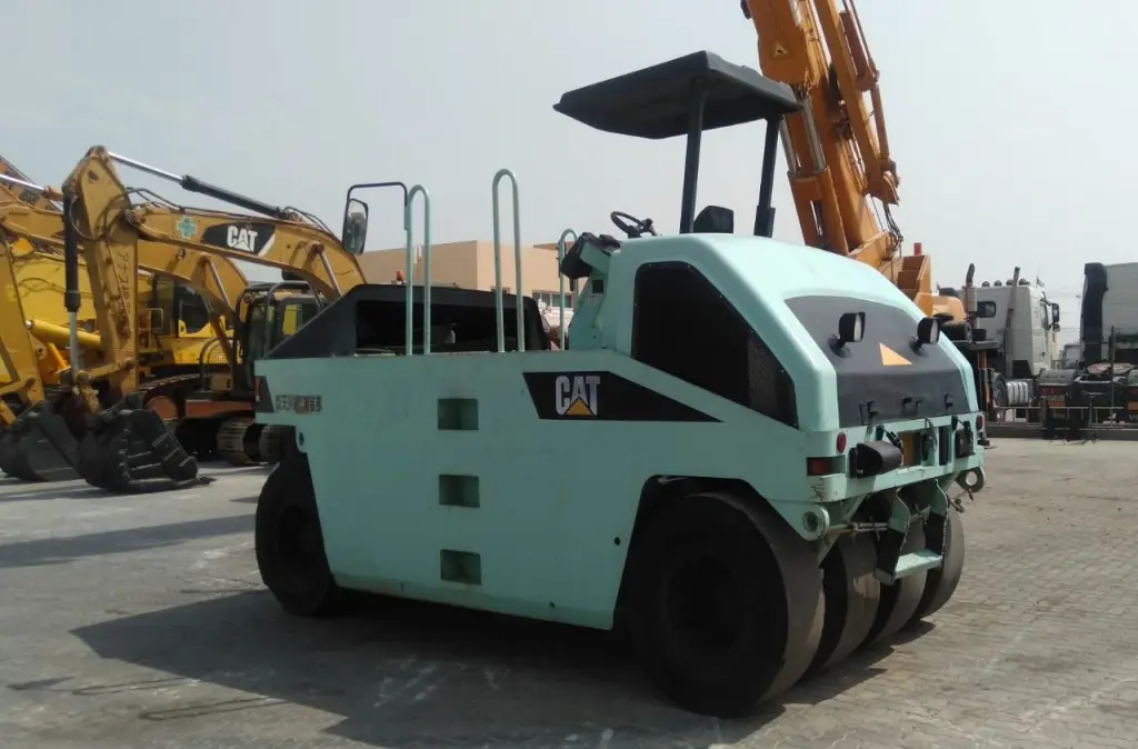 USED CATERPILLAR PF250B ROAD ROLLER - 2