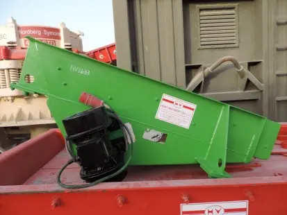 Vibrating feeder