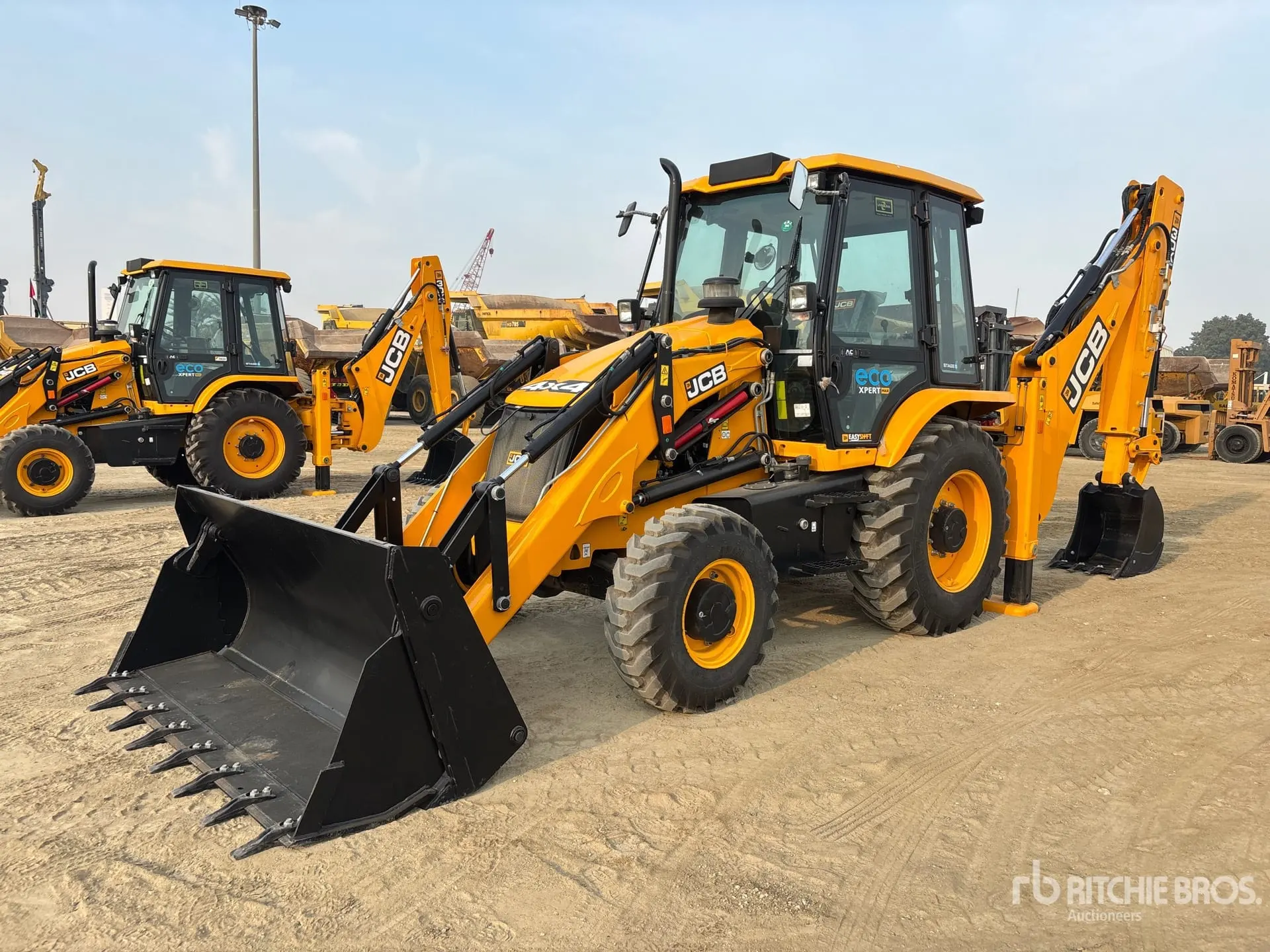 JCB 3DX Backhoe Loader - 4